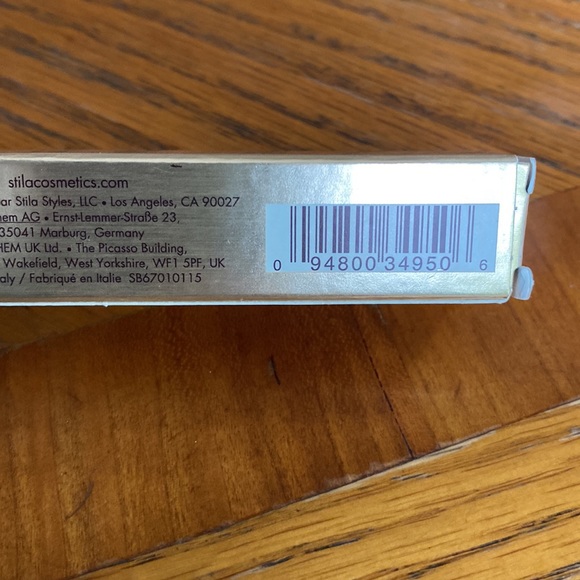 Stila Mascara - Picture 2 of 3